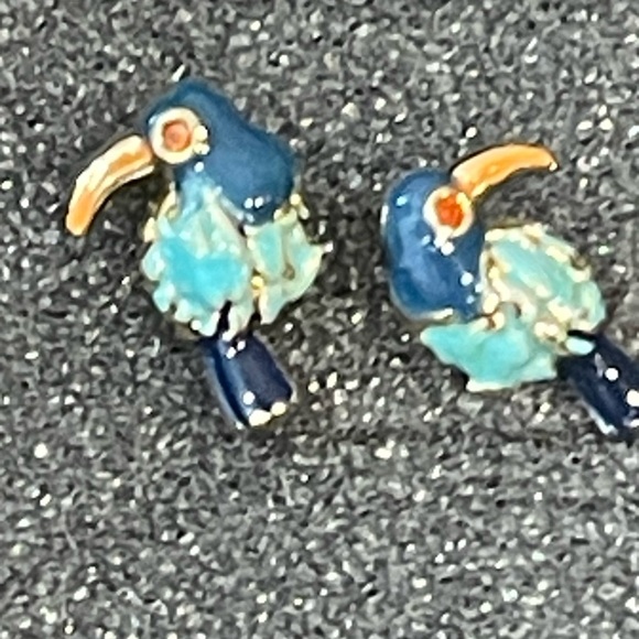nwot Blue and Orange toucan bird post Earrings - Picture 2 of 4